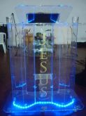 Pulpito com led azul.